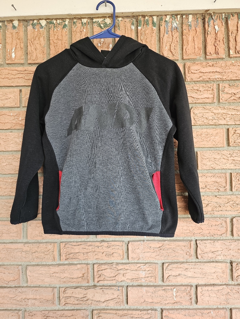 And1 Black and Gray Hoodie with Red Pocket Accents Size M (8)